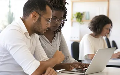 Conseguir residencia en España gracias al Arraigo por Formación